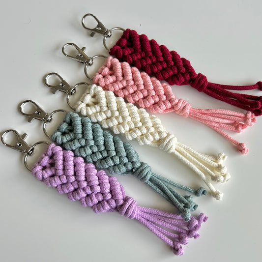 Macrame Fishtail Keychain – Handmade Cotton Boho Key Ring Gift