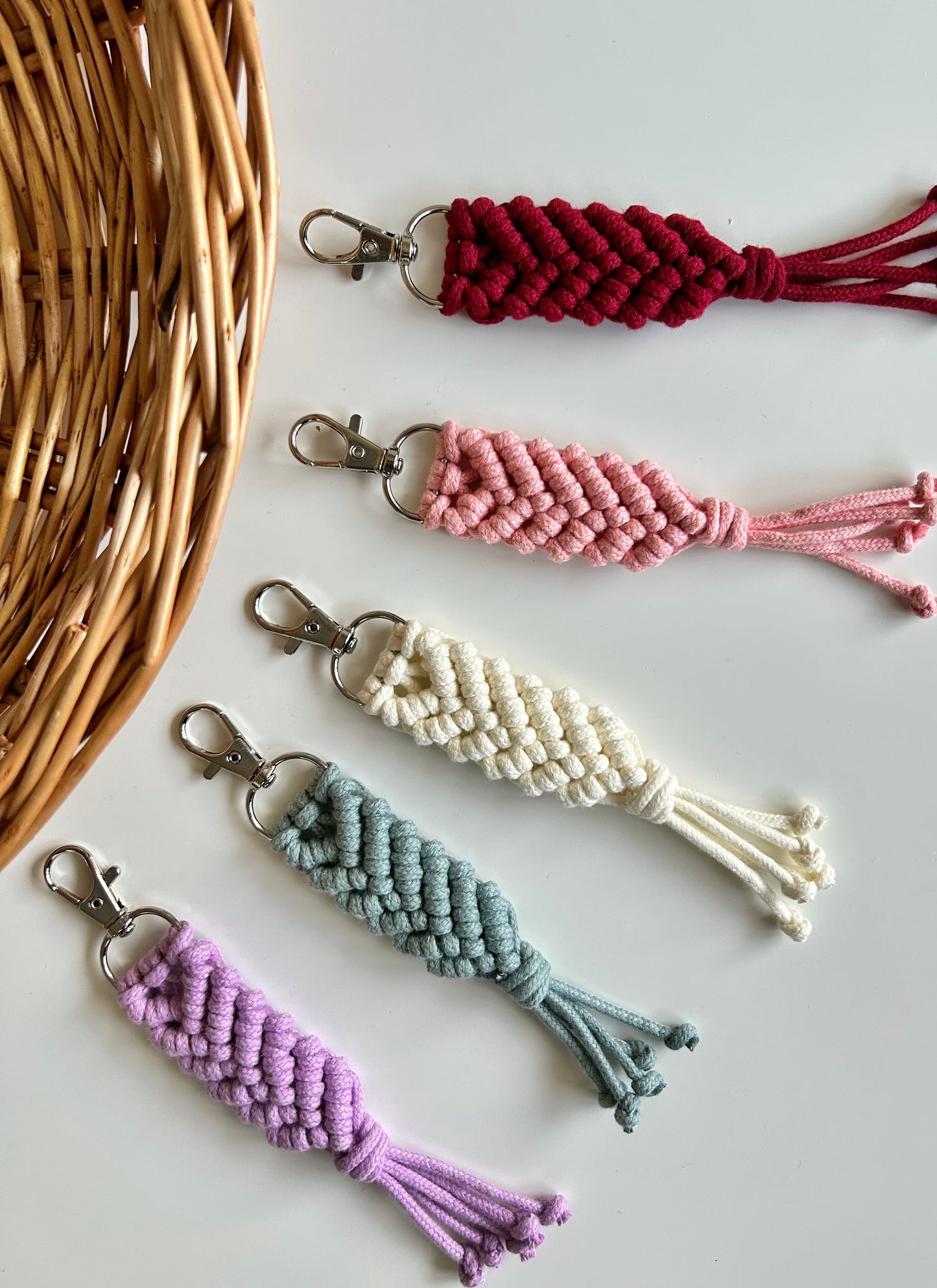 Macrame Fishtail Keychain – Handmade Cotton Boho Key Ring Gift
