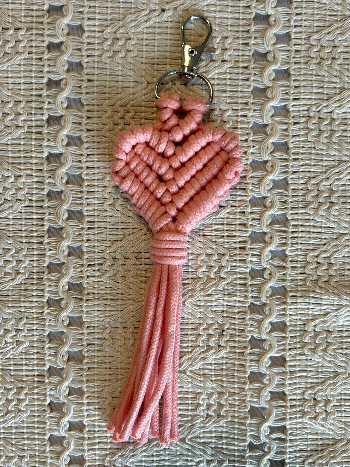 Macrame Heart Keychain – Handmade Cotton Boho Key Ring Gift for Her